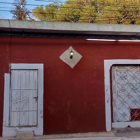 Cuartos Y Hostal Jaqueline Кампече Екстериор снимка