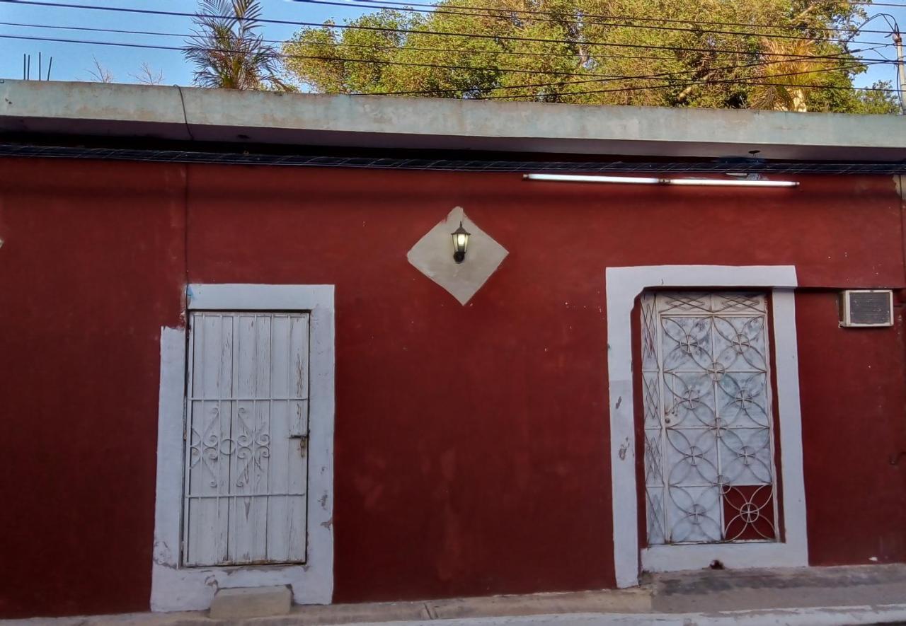 Cuartos Y Hostal Jaqueline Кампече Екстериор снимка